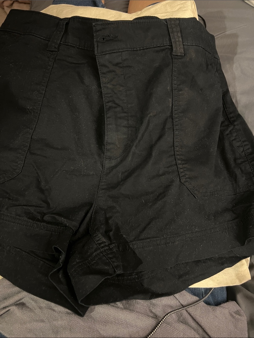 Old Navy Black Women's OG Chino Shorts
Never worn